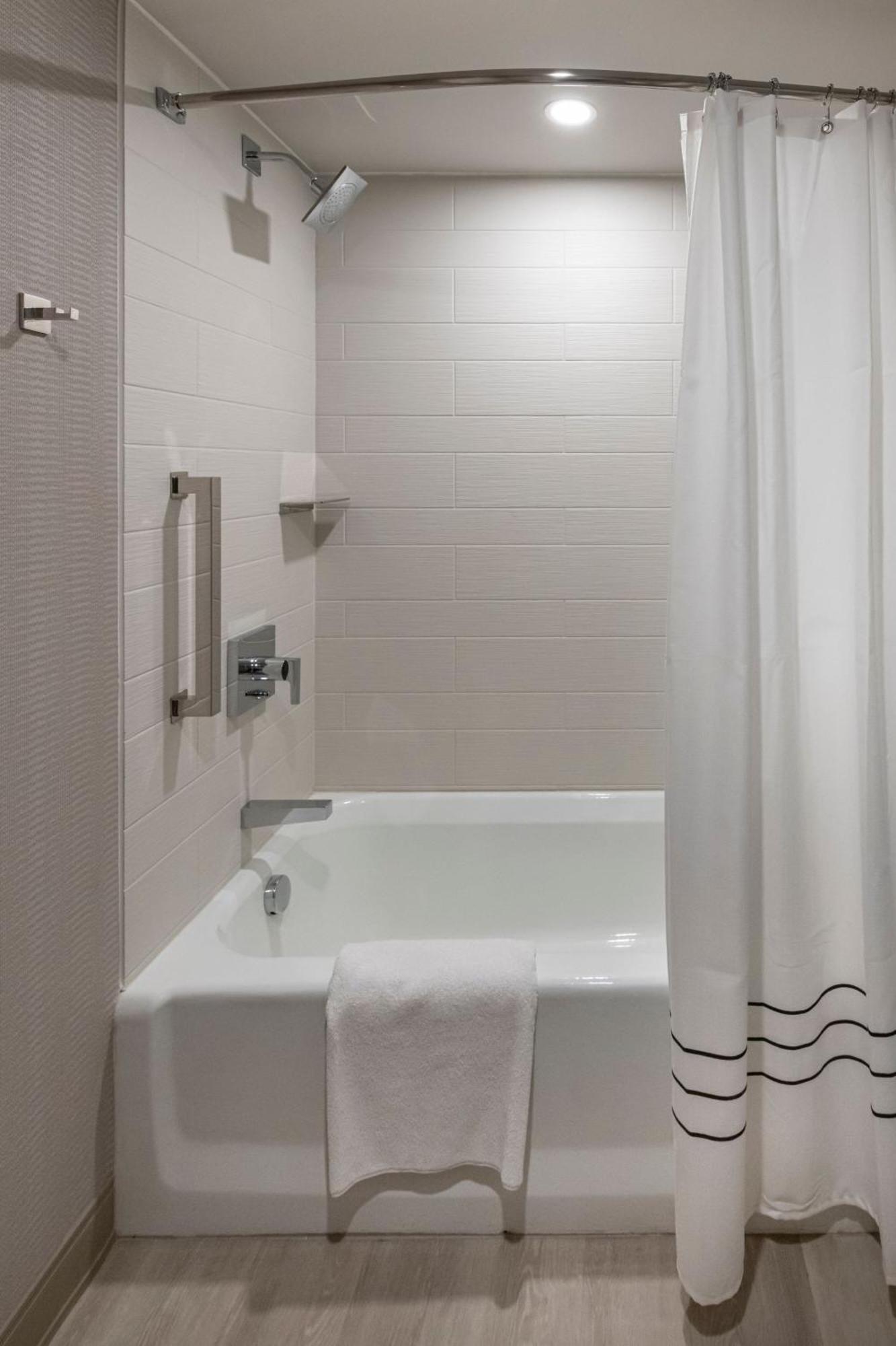 Wichita Marriott Hotel Ngoại thất bức ảnh